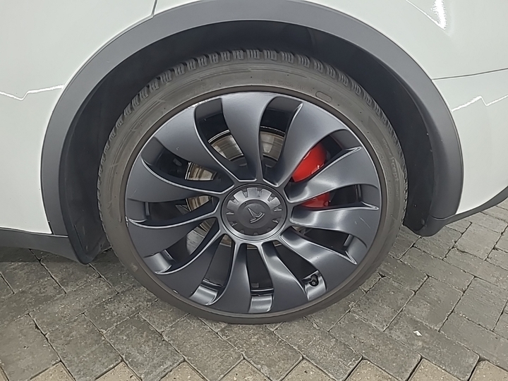 Foto 22 van Tesla Model Y