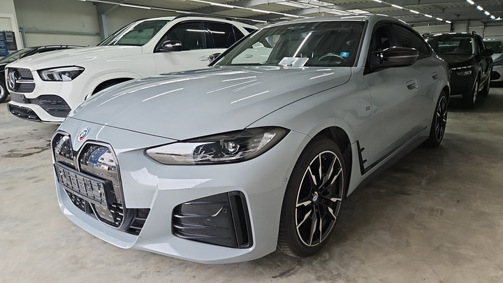 Foto 2 van BMW i4