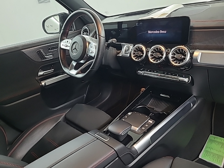 Foto 6 van Mercedes EQB