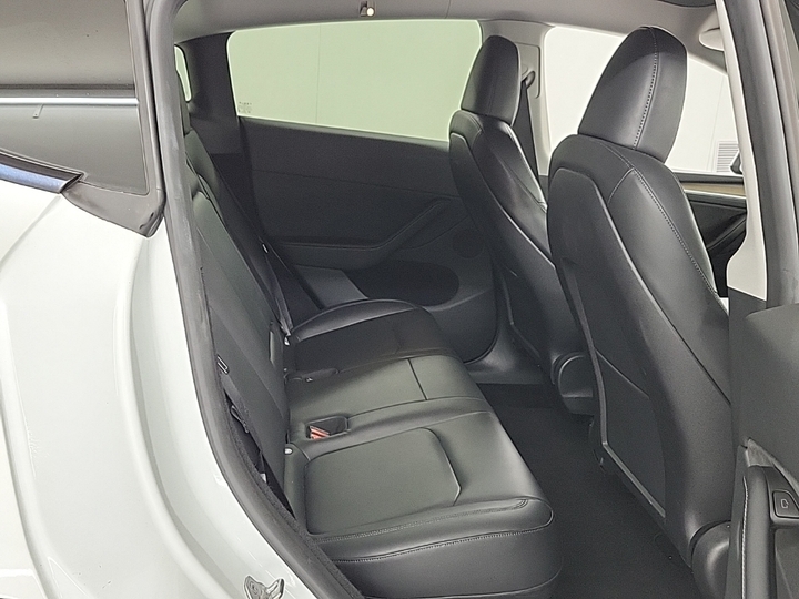 Foto 8 van Tesla Model Y