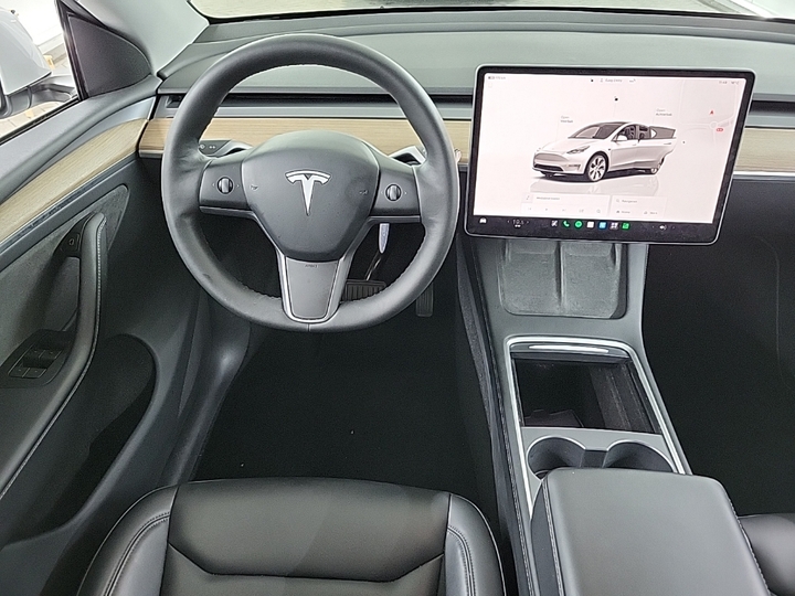 Foto 9 van Tesla Model Y