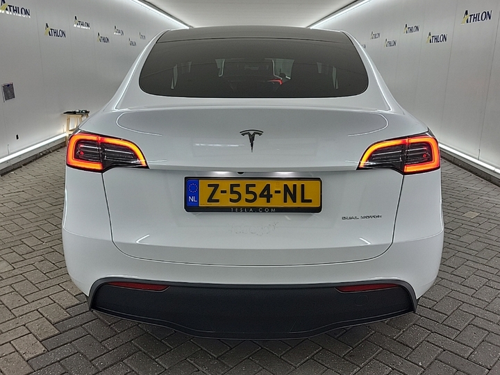 Foto 20 van Tesla Model Y