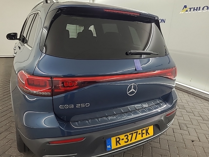 Foto 26 van Mercedes EQB