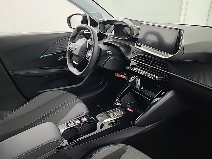 Foto 7 van Peugeot E-208
