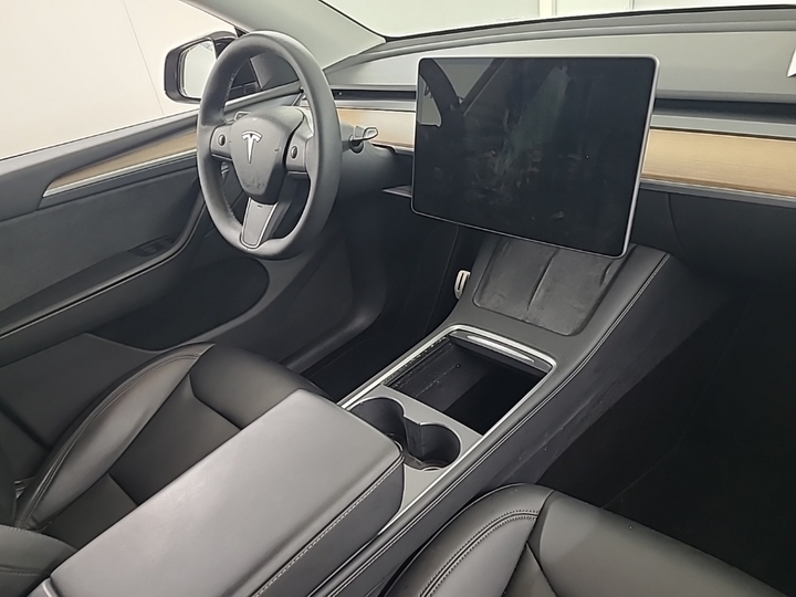 Foto 6 van Tesla Model Y