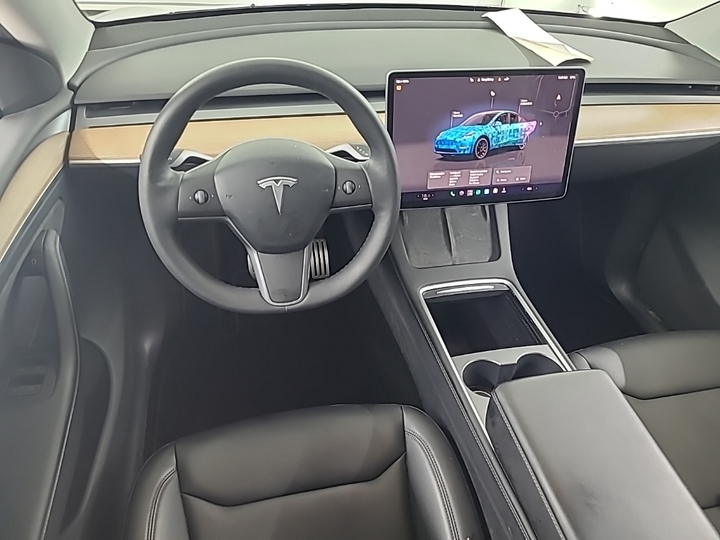 Foto 7 van Tesla Model Y