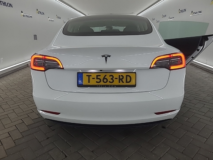 Foto 17 van Tesla Model 3