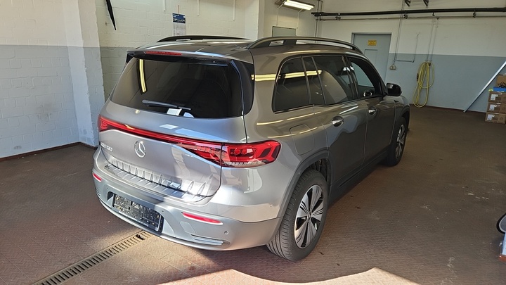Foto 5 van Mercedes EQB