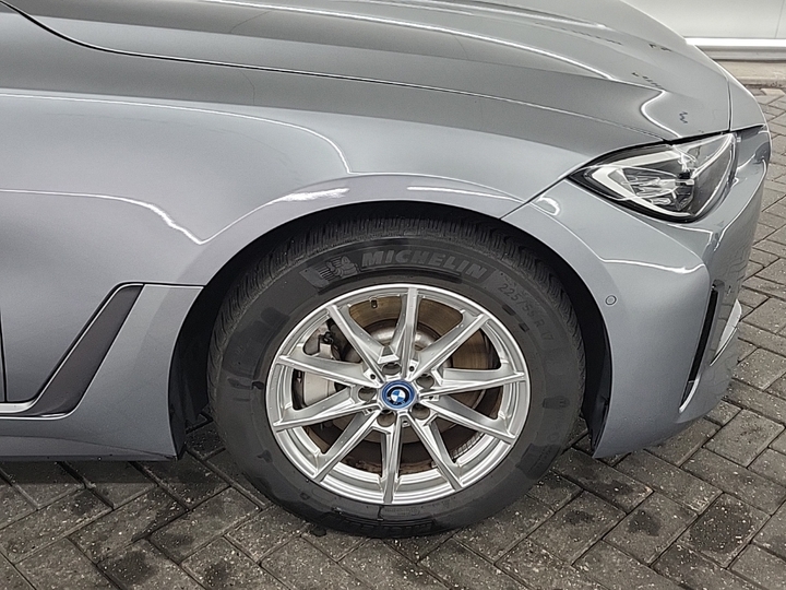 Foto 21 van BMW i4