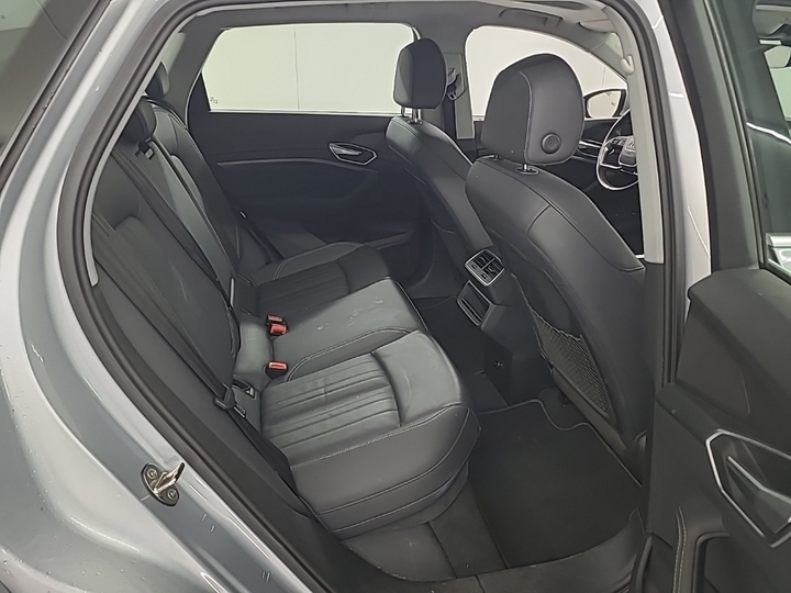 Foto 8 van Audi e-tron