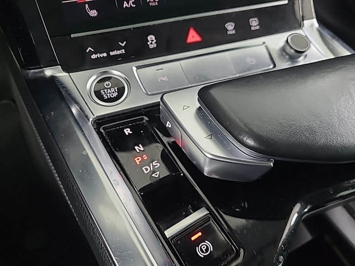 Foto 13 van Audi e-tron