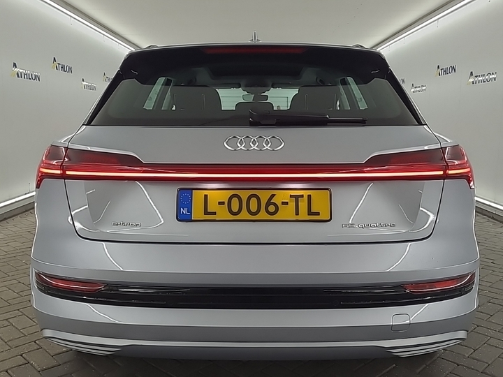 Foto 16 van Audi e-tron