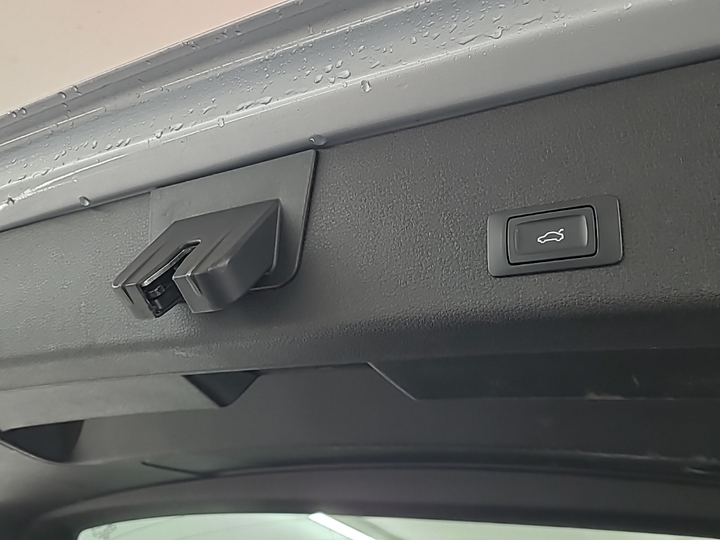 Foto 17 van Audi e-tron