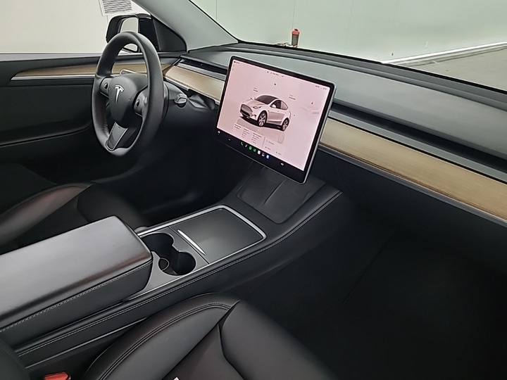 Foto 4 van Tesla Model Y