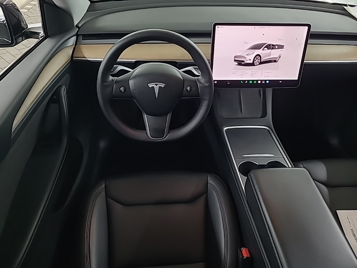 Foto 6 van Tesla Model Y