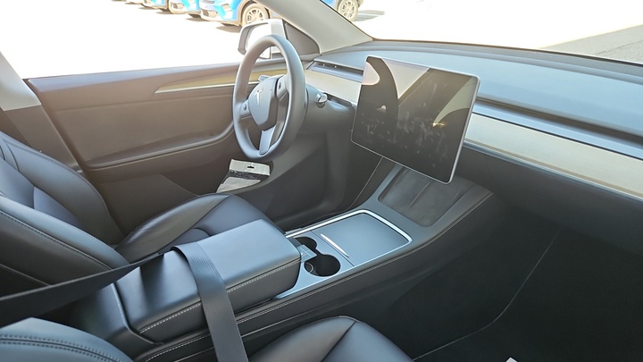 Foto 8 van Tesla Model Y
