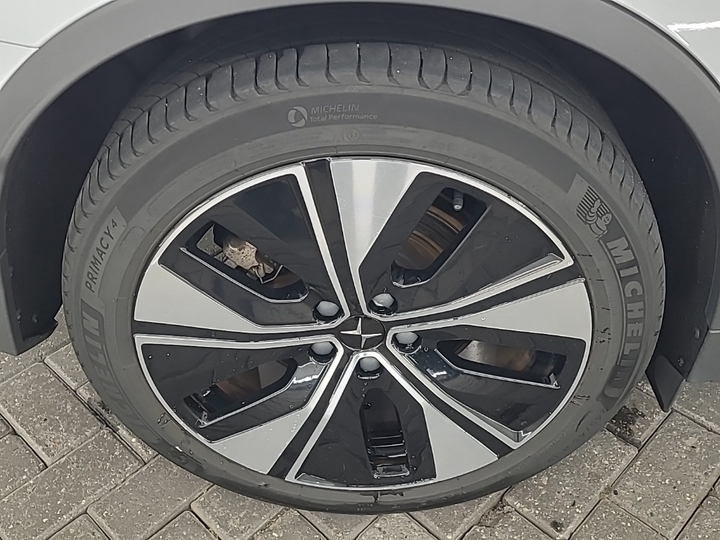 Photo 23 of Polestar 2