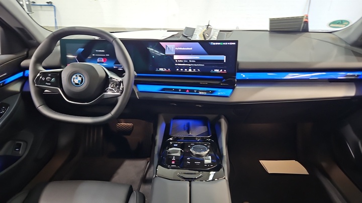 Foto 7 van BMW i5