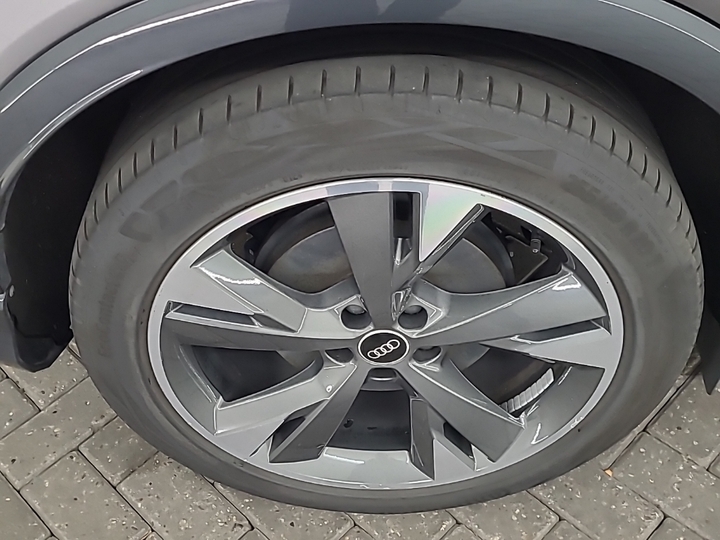Foto 21 van Audi Q4 e-tron