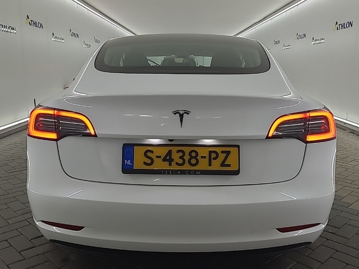 Foto 15 van Tesla Model 3