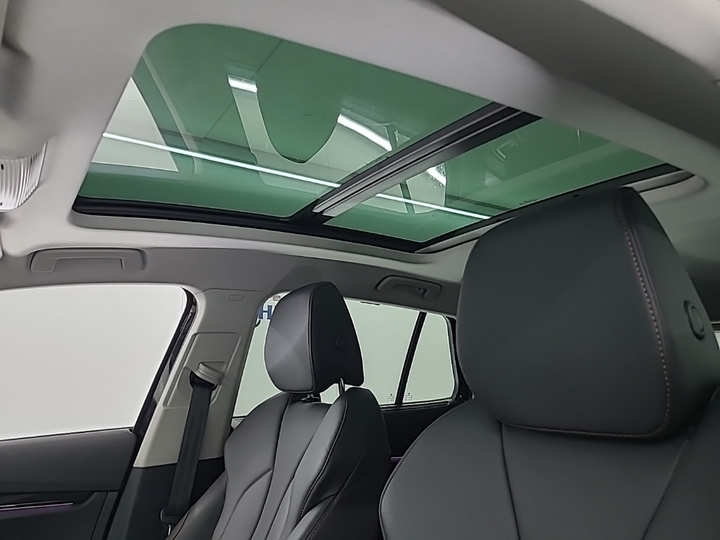 Foto 17 van Skoda Enyaq