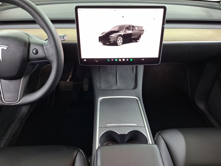 Foto 10 van Tesla Model Y