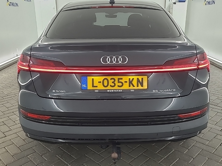 Foto 15 van Audi e-tron sportback