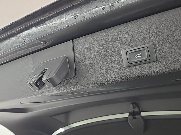 Foto 16 van Audi e-tron sportback