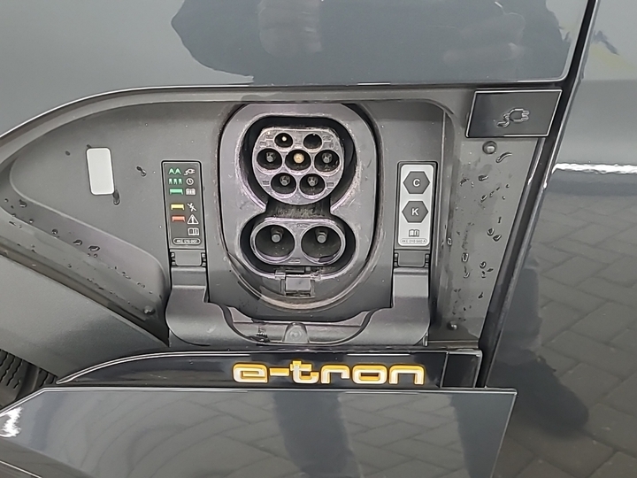 Foto 17 van Audi e-tron sportback