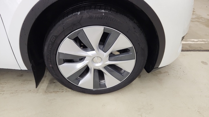 Foto 10 van Tesla Model Y