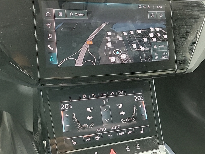 Photo 12 of Audi e-tron