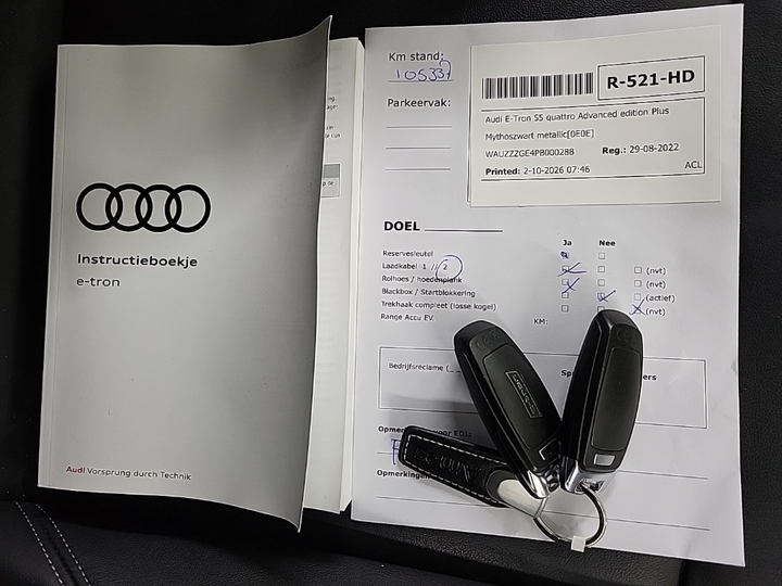 Photo 14 of Audi e-tron