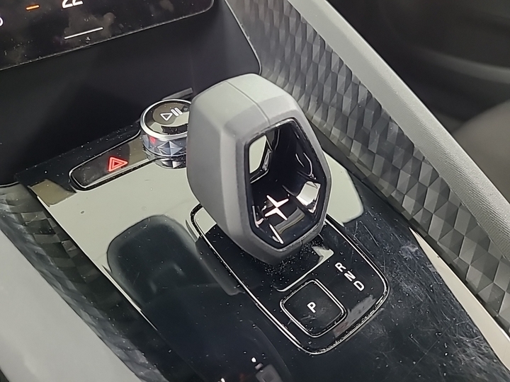 Photo 13 of Polestar 2