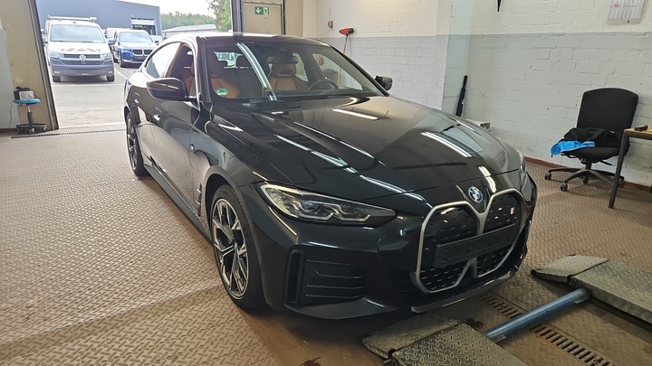 Foto 3 van BMW i4