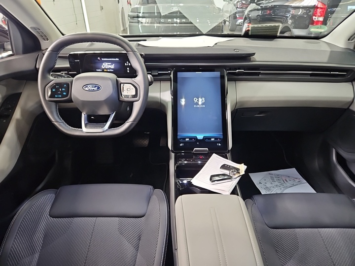 Foto 7 van Ford Explorer EV
