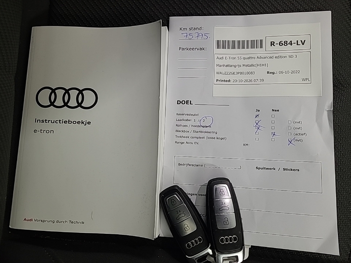 Photo 13 of Audi e-tron