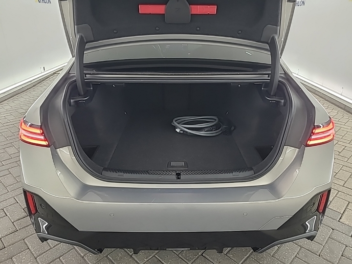 Foto 6 van BMW i5