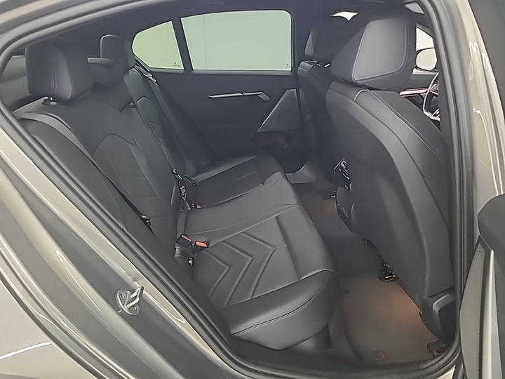 Foto 8 van BMW i5