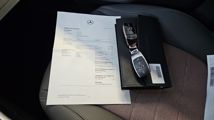 Foto 13 van Mercedes EQB