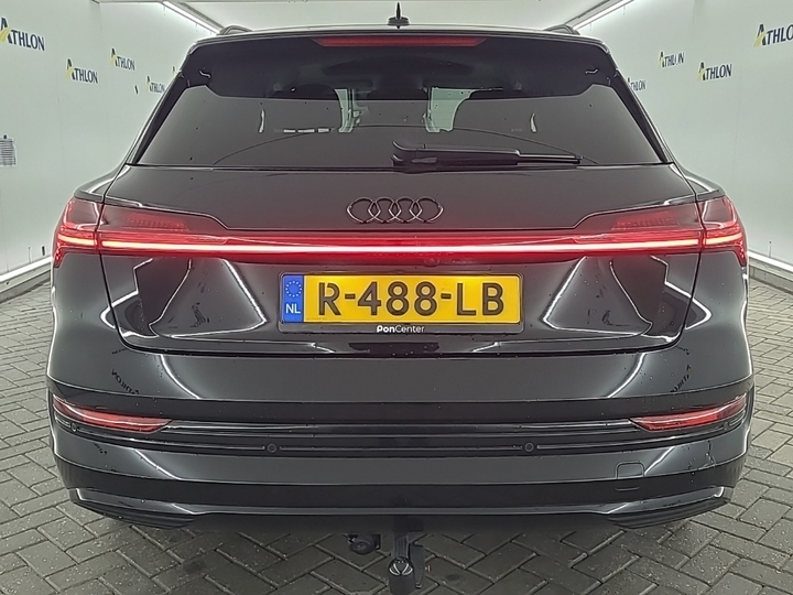 Foto 14 van Audi e-tron