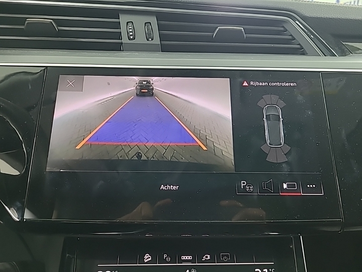 Foto 16 van Audi e-tron