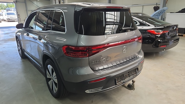 Foto 4 van Mercedes EQB