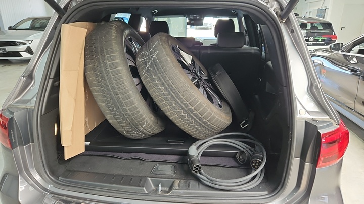 Foto 9 van Mercedes EQB