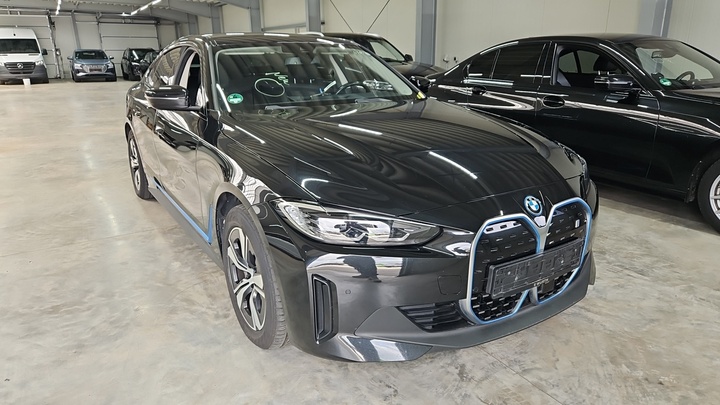 Foto 3 van BMW i4