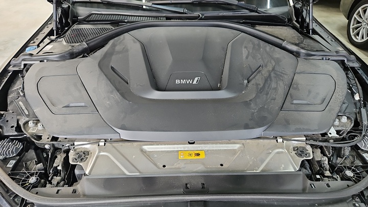 Foto 12 van BMW i4