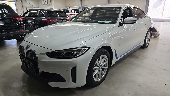 Foto 2 van BMW i4