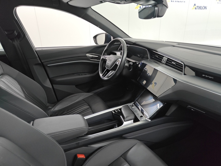 Foto 7 van Audi Q8