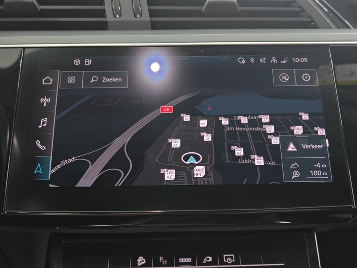 Foto 12 van Audi Q8