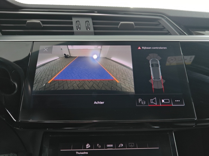 Foto 14 van Audi Q8