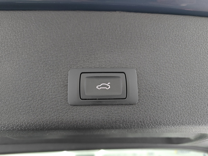 Foto 17 van Audi Q8
